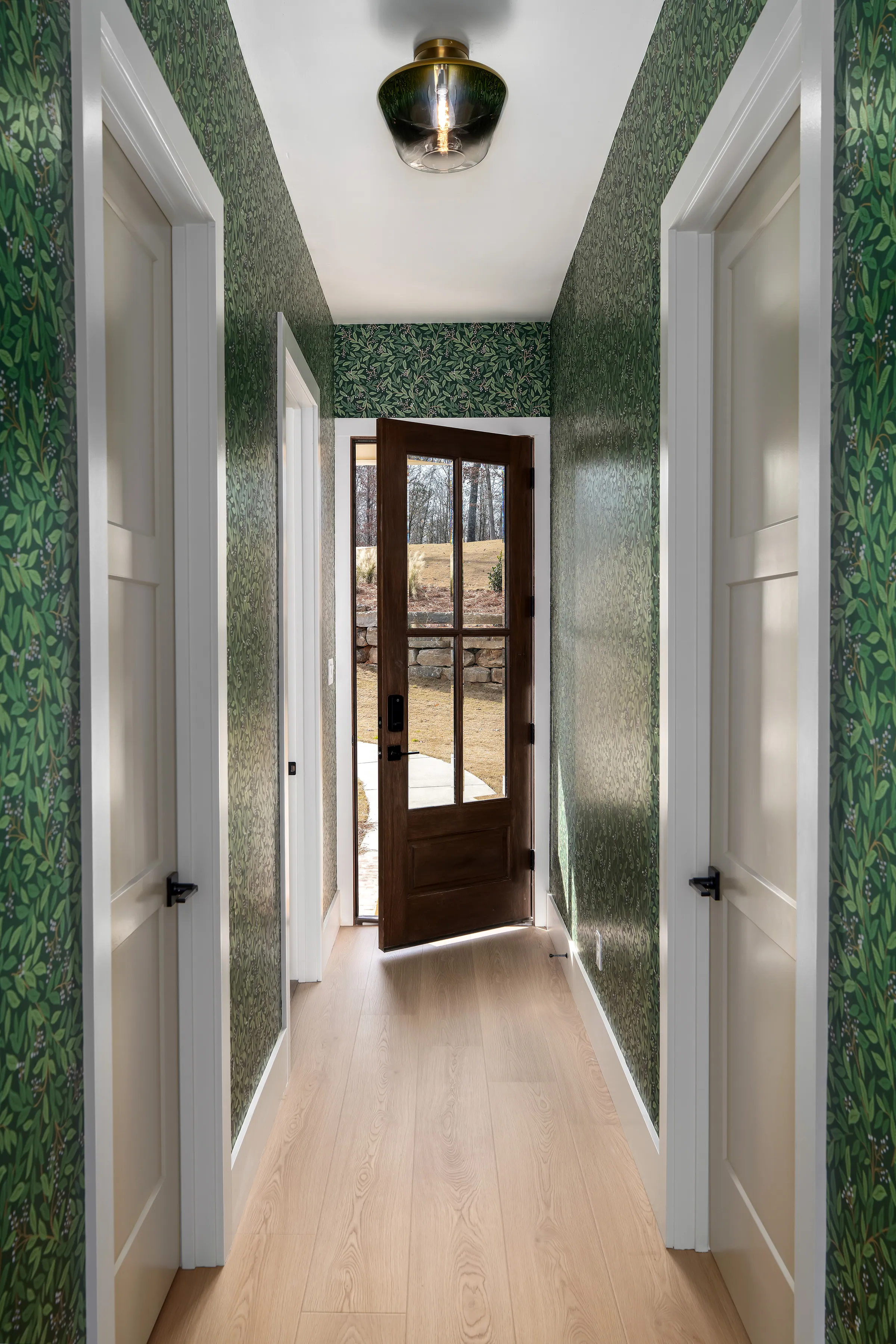 Shady Cove entry hall